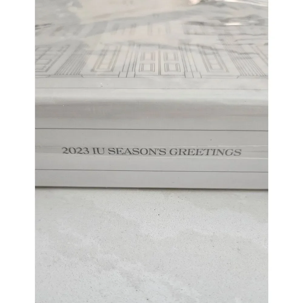IU 2023 SEASON’S GREETINGS [ MUSEUM ] K-POP SEALED
